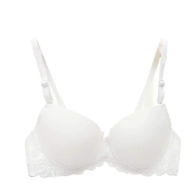 Women's seamless 3/4 cup push-up bra with adjustable support, underwire