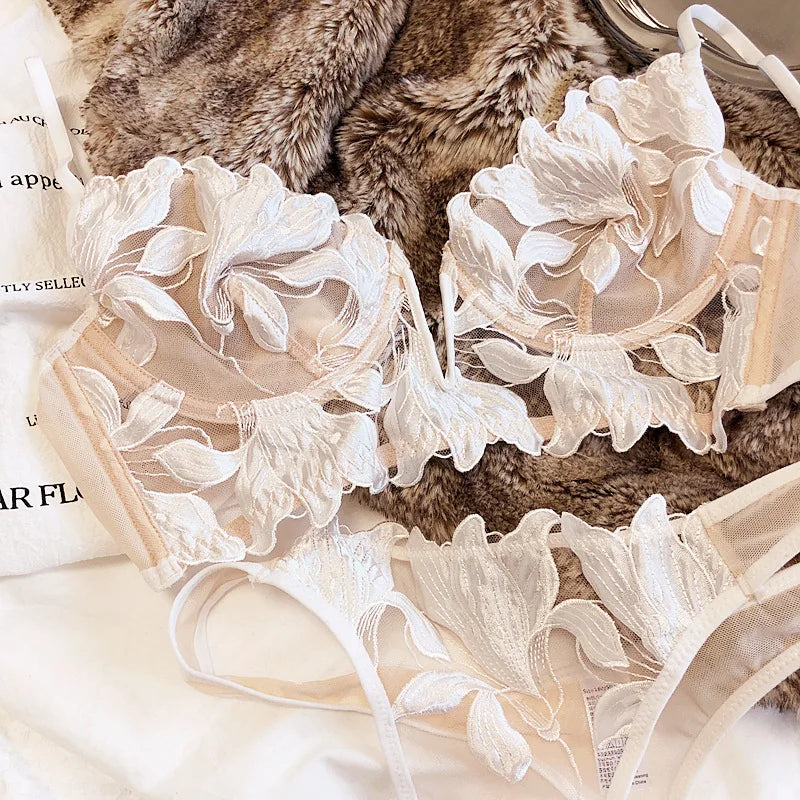 Sexy Lace Underwear Set – Ultra-Thin, Embroidered Bra & Panty, Deep-V Bralette!