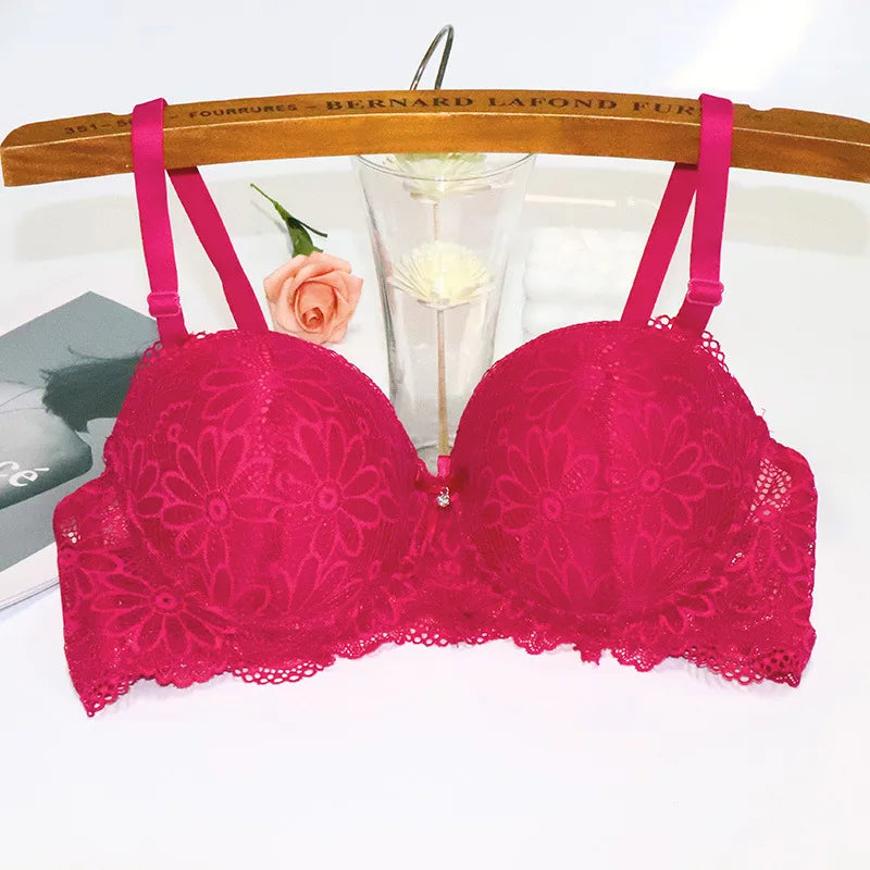 Sexy lace push-up half cup bra with underwire, breathable floral design, and big cup support for elegant gathering.