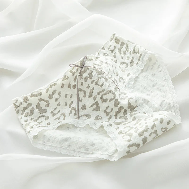 1Pcs Women's Cotton Panties – Cute Plaid Printed Briefs, Sexy Cartoon Design