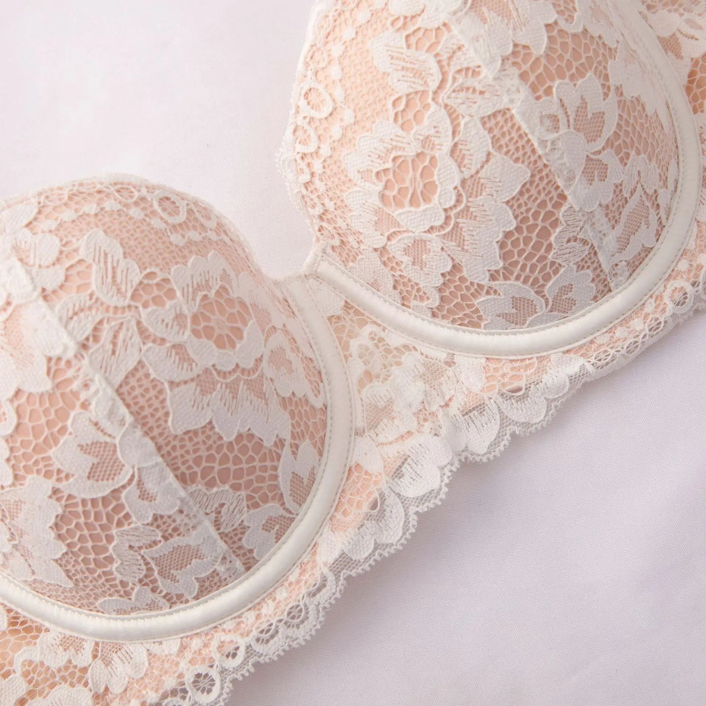 Half Cup Push-Up Lace Bra – Removable Straps, Sexy & Comfortable Lingerie in White and Black.