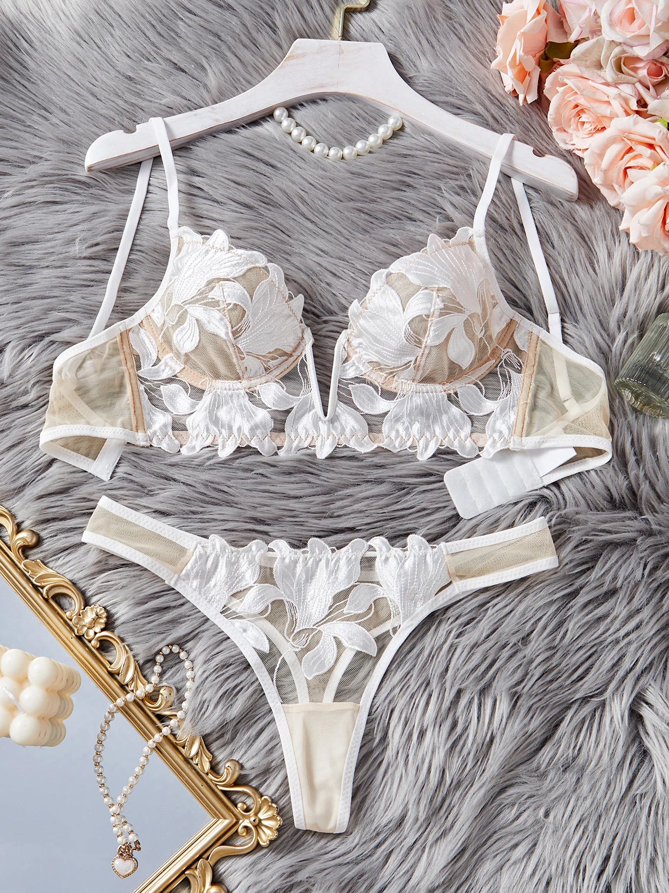 Floral Valentine Brief Set– Sexy, Charming V-Panty & Nighty for Ladies!