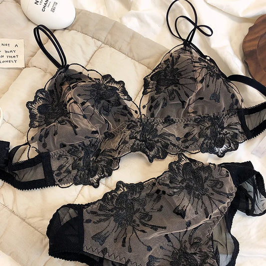 French Lace Embroidery Bra Set – Sexy, Ultra-Thin, Wire-Free Triangle Cup Bralette!