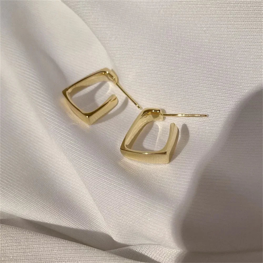 Simple Geometric U-Shaped Earrings