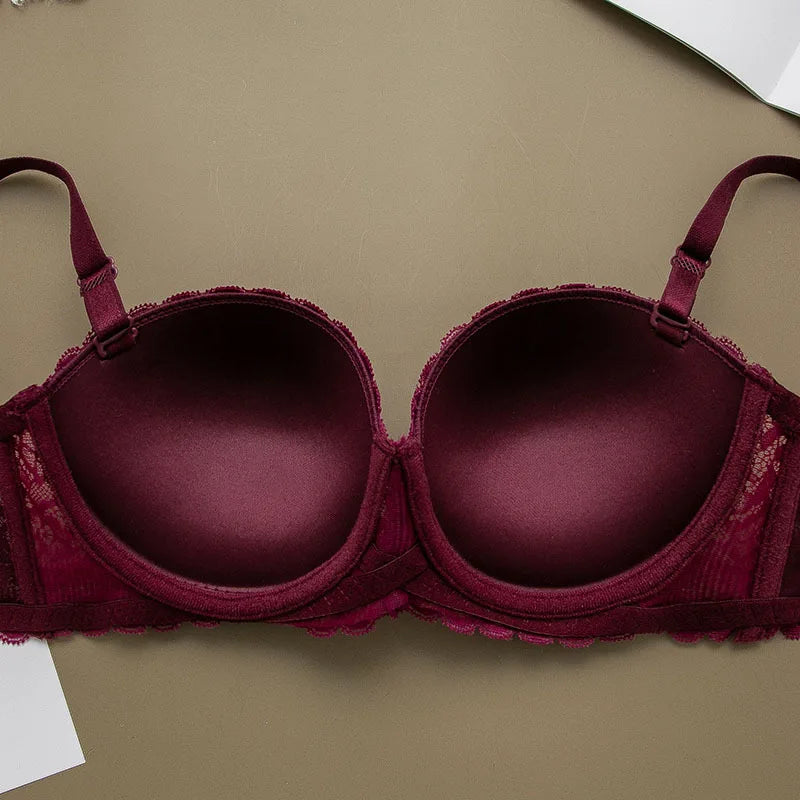 Hot 1/2 cup thin wireless adjustable lace bra, perfect for a comfortable and stylish fit.