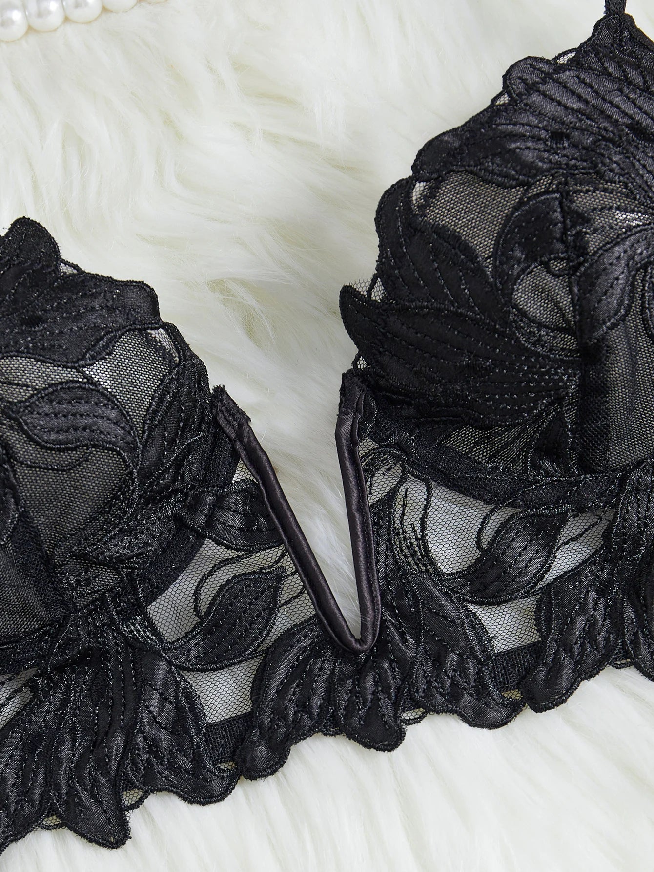 Floral Valentine Brief Set– Sexy, Charming V-Panty & Nighty for Ladies!